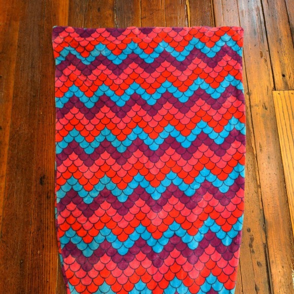 SleepyHeads Fish Tail Pajamas Multicolor One Size 56x22 Mermaid - Picture 3 of 6